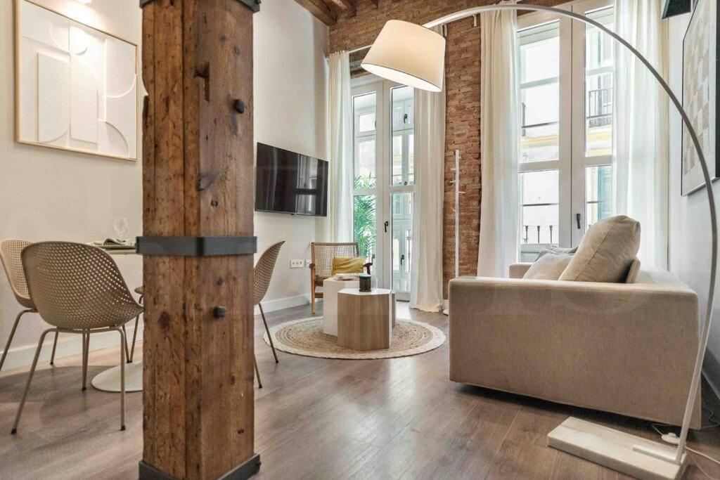 Eclectic & Elegant Apartment By Rems Malaga Exterior photo